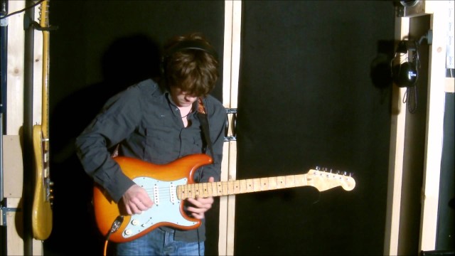 BEST BLUES GUITAR SOLO EVER!!! ***AMAZING***